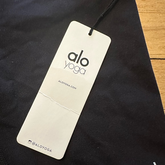 Alo Yoga High Waist Biker Short - NWT, Size Small - Picture 6 of 7